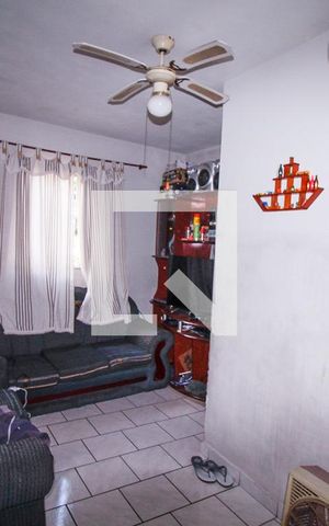 Casa à venda com 200m², 3 quartos e 2 vagasSala