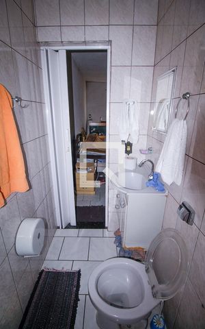 Casa à venda com 200m², 3 quartos e 2 vagasBanheiro da Suíte