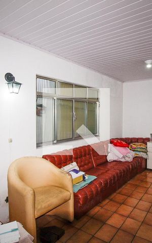 Casa à venda com 200m², 3 quartos e 2 vagasSala