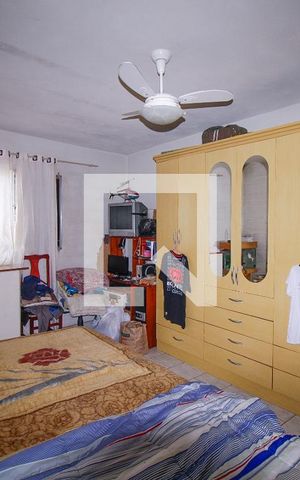 Casa à venda com 200m², 3 quartos e 2 vagasSuíte