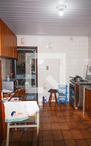 Casa à venda com 200m², 3 quartos e 2 vagasCozinha