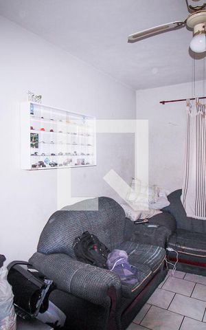 Casa à venda com 200m², 3 quartos e 2 vagasSala