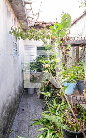Casa à venda com 200m², 3 quartos e 2 vagasCorredor