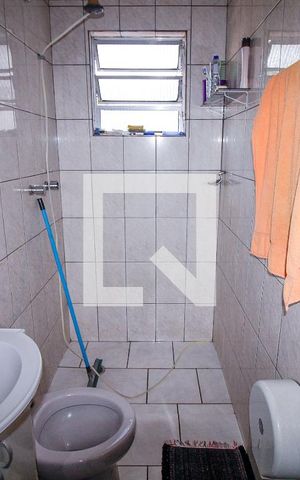 Casa à venda com 200m², 3 quartos e 2 vagasBanheiro da Suíte