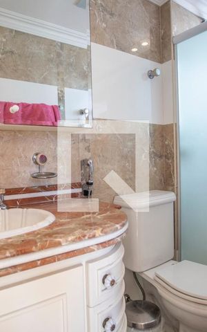 Apartamento à venda com 168m², 4 quartos e 4 vagas Apartamento à venda com 168m², 4 quartos e 4 vagasBanheiro Suíte