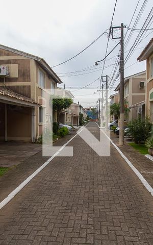 Casa de condomínio à venda com 90m², 4 quartos e 2 vagas Casa de condomínio à venda com 90m², 4 quartos e 2 vagasÁrea comum