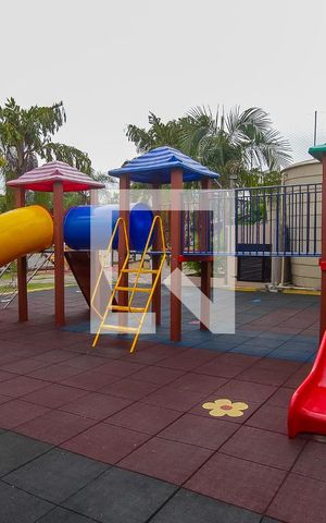 Casa de condomínio à venda com 90m², 4 quartos e 2 vagas Casa de condomínio à venda com 90m², 4 quartos e 2 vagasÁrea Comum - Playground