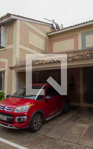 Casa de condomínio à venda com 90m², 4 quartos e 2 vagas Casa de condomínio à venda com 90m², 4 quartos e 2 vagasFachada