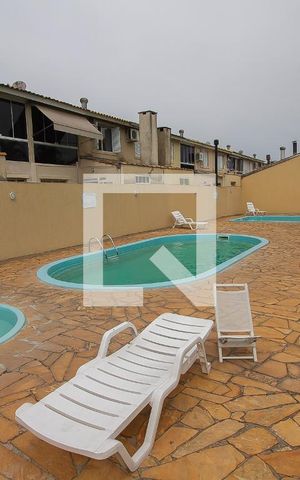 Casa de condomínio à venda com 90m², 4 quartos e 2 vagas Casa de condomínio à venda com 90m², 4 quartos e 2 vagasÁrea comum - Piscina