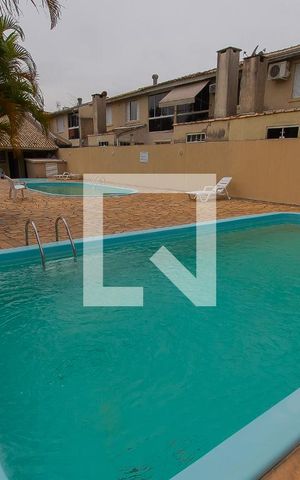 Casa de condomínio à venda com 90m², 4 quartos e 2 vagas Casa de condomínio à venda com 90m², 4 quartos e 2 vagasÁrea comum - Piscina