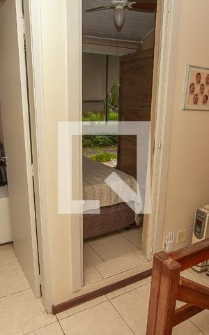 Casa de condomínio à venda com 90m², 4 quartos e 2 vagas Casa de condomínio à venda com 90m², 4 quartos e 2 vagasHall