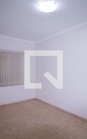Casa para alugar com 180m², 2 quartos e 4 vagasSuíte