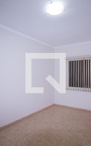Casa para alugar com 180m², 2 quartos e 4 vagasSuíte