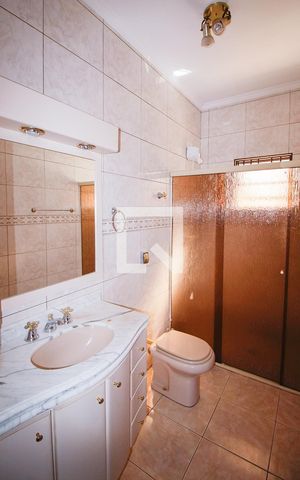 Casa para alugar com 180m², 2 quartos e 4 vagasBanheiro 2