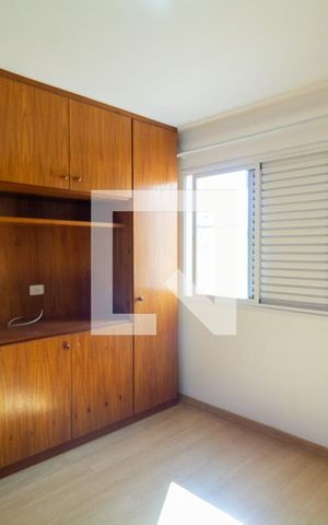 Casa de condomínio à venda com 190m², 3 quartos e 2 vagas Casa de condomínio à venda com 190m², 3 quartos e 2 vagasQuarto