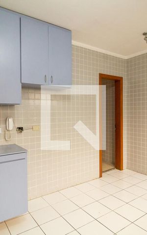 Casa de condomínio à venda com 190m², 3 quartos e 2 vagas Casa de condomínio à venda com 190m², 3 quartos e 2 vagasCozinha