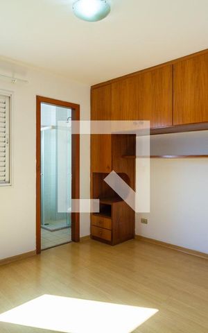 Casa de condomínio à venda com 190m², 3 quartos e 2 vagas Casa de condomínio à venda com 190m², 3 quartos e 2 vagasQuarto