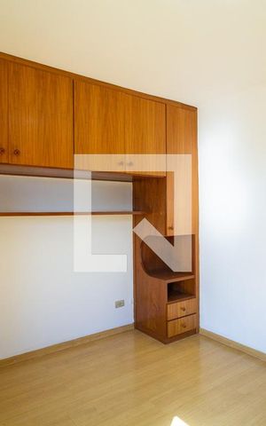 Casa de condomínio à venda com 190m², 3 quartos e 2 vagas Casa de condomínio à venda com 190m², 3 quartos e 2 vagasQuarto