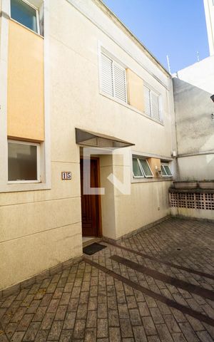 Casa de condomínio à venda com 190m², 3 quartos e 2 vagas Casa de condomínio à venda com 190m², 3 quartos e 2 vagasEntrada