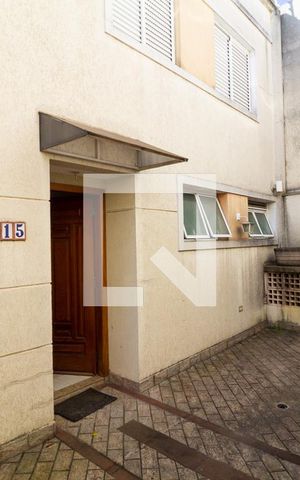 Casa de condomínio à venda com 190m², 3 quartos e 2 vagas Casa de condomínio à venda com 190m², 3 quartos e 2 vagasEntrada