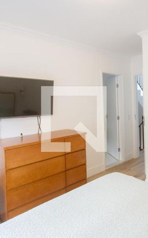 Casa à venda com 200m², 2 quartos e 2 vagasSuíte