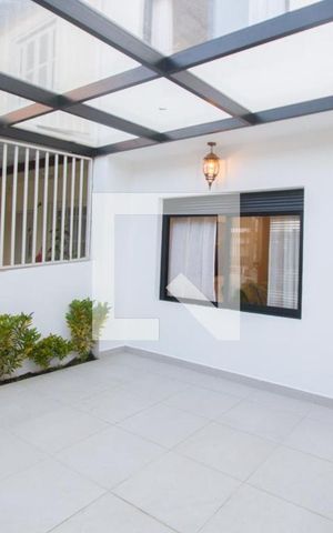 Casa à venda com 200m², 2 quartos e 2 vagasGaragem