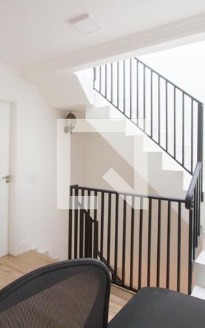 Casa à venda com 200m², 2 quartos e 2 vagasEscritório