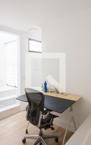 Casa à venda com 200m², 2 quartos e 2 vagasEscritório