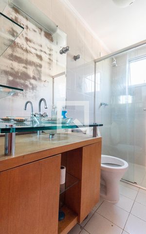 Apartamento à venda com 120m², 3 quartos e 2 vagas Apartamento à venda com 120m², 3 quartos e 2 vagasSuíte 1 - banheiro