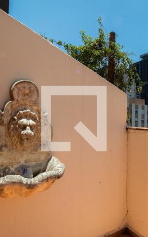 Apartamento à venda com 120m², 3 quartos e 2 vagas Apartamento à venda com 120m², 3 quartos e 2 vagasVaranda