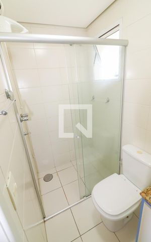 Apartamento para alugar com 61m², 2 quartos e 2 vagas Apartamento para alugar com 61m², 2 quartos e 2 vagasBanheiro Social