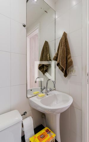 Apartamento à venda com 60m², 2 quartos e 1 vaga Apartamento à venda com 60m², 2 quartos e 1 vagaBanheiro da Suíte