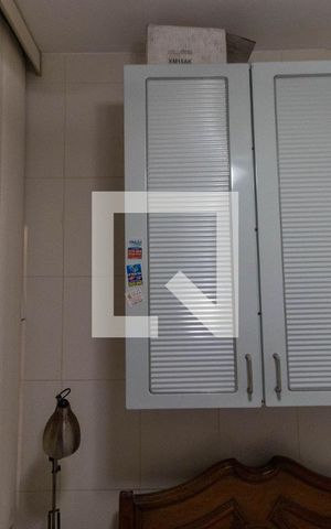 Casa à venda com 635m², 4 quartos e 4 vagas Casa à venda com 635m², 4 quartos e 4 vagasQuarto de Serviço
