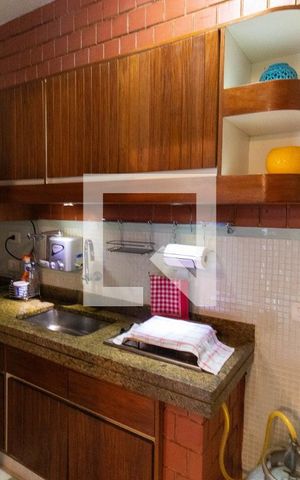 Casa à venda com 635m², 4 quartos e 4 vagas Casa à venda com 635m², 4 quartos e 4 vagasCozinha 2