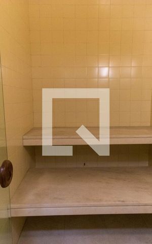 Casa à venda com 635m², 4 quartos e 4 vagas Casa à venda com 635m², 4 quartos e 4 vagasSauna