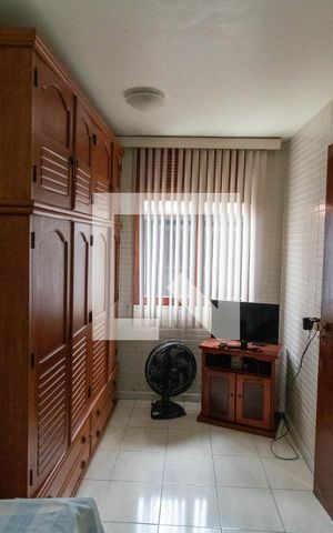 Casa à venda com 635m², 4 quartos e 4 vagas Casa à venda com 635m², 4 quartos e 4 vagasQuarto de Serviço