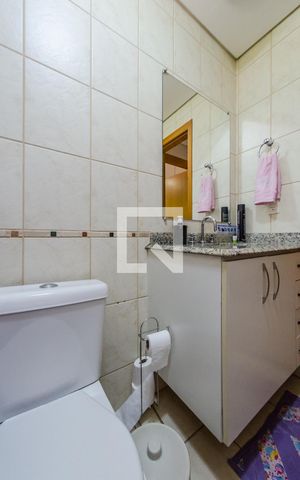 Apartamento à venda com 128m², 4 quartos e 2 vagas Apartamento à venda com 128m², 4 quartos e 2 vagasBanheiro