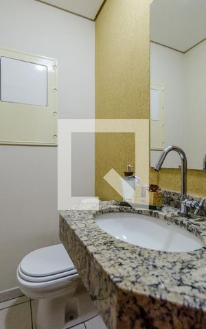 Apartamento à venda com 128m², 4 quartos e 2 vagas Apartamento à venda com 128m², 4 quartos e 2 vagasLavabo