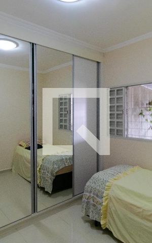 Casa à venda com 205m², 4 quartos e 1 vagaQuarto 01