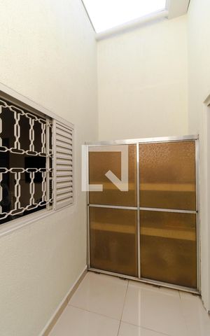Casa à venda com 205m², 4 quartos e 1 vagaÁrea de Luz