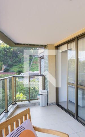 Apartamento à venda com 92m², 3 quartos e 2 vagas Apartamento à venda com 92m², 3 quartos e 2 vagasVaranda da Sala