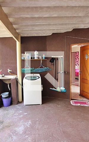 Casa à venda com 379m², 5 quartos e 6 vagasLavanderia Casa 2