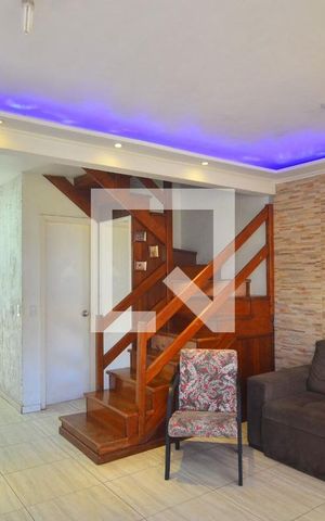 Casa de condomínio à venda com 89m², 3 quartos e 2 vagasSala
