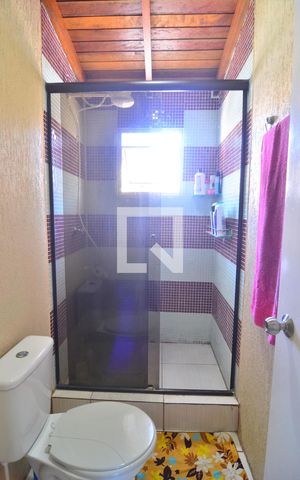 Casa de condomínio à venda com 89m², 3 quartos e 2 vagasBanheiro social