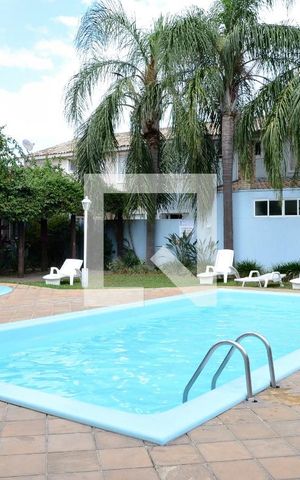 Casa de condomínio à venda com 89m², 3 quartos e 2 vagasPiscina