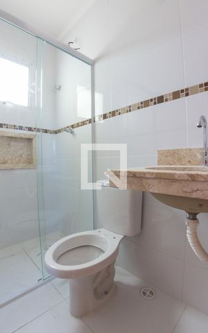 Casa de condomínio à venda com 35m², 1 quarto e sem vaga Casa de condomínio à venda com 35m², 1 quarto e sem vagaBanheiro