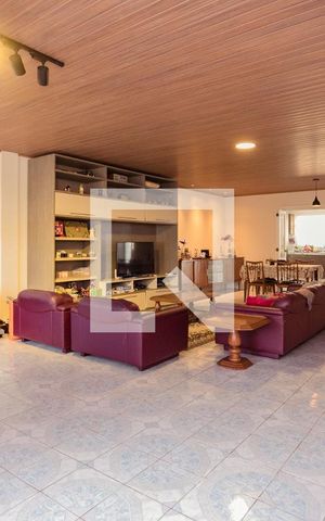 Casa à venda com 413m², 3 quartos e 4 vagasSala