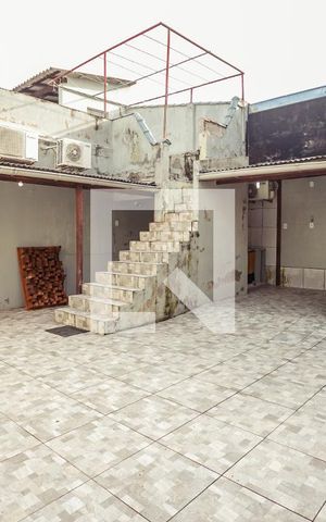 Casa à venda com 413m², 3 quartos e 4 vagasPátio Inferior