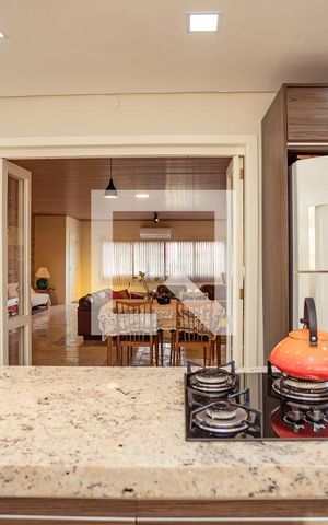 Casa à venda com 413m², 3 quartos e 4 vagasCozinha