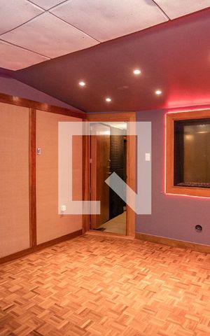 Casa à venda com 413m², 3 quartos e 4 vagasSala 1